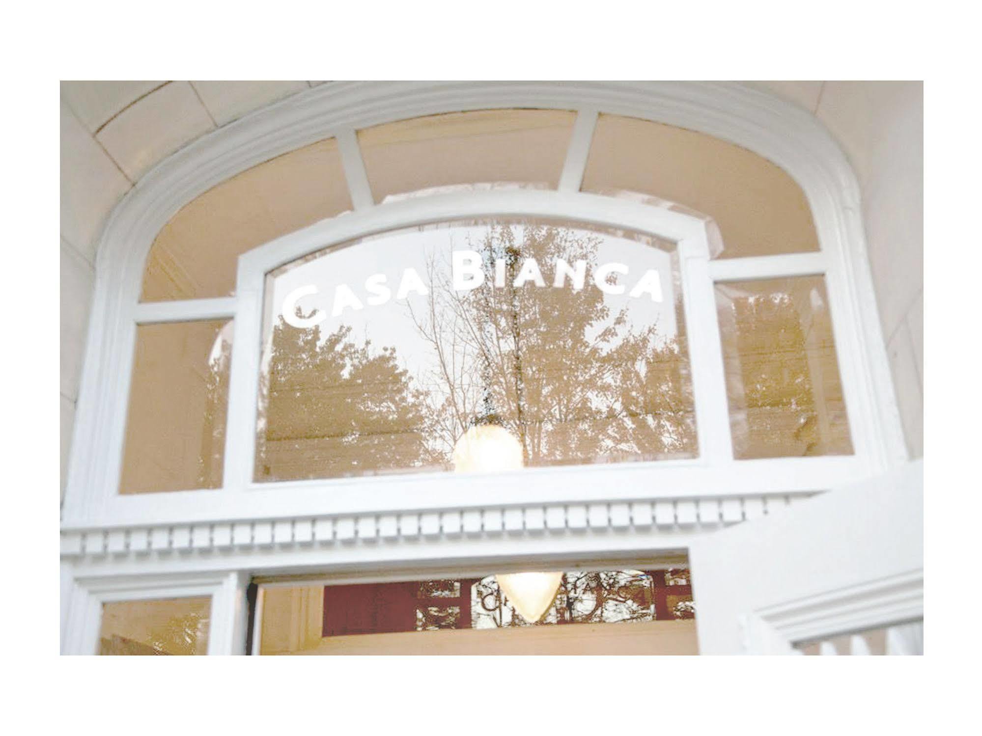 Casa Bianca Bed & Breakfast Монреал Екстериор снимка
